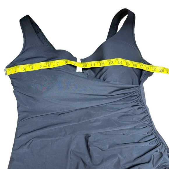 Miraclesuit Plus Size 20W Escape Underwire One Piece Swimsuit Must Haves Black - Picture 12 of 15